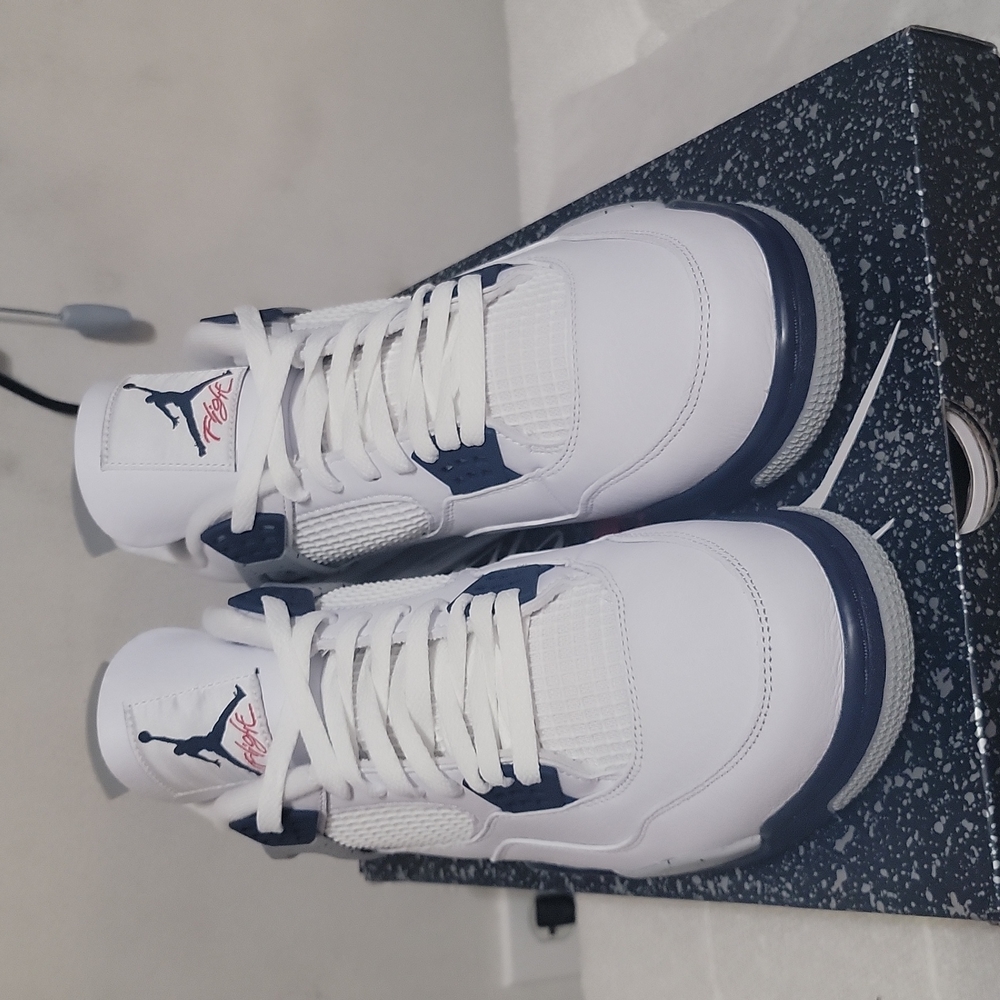 Air Jordan 4 "Midnight Navy"